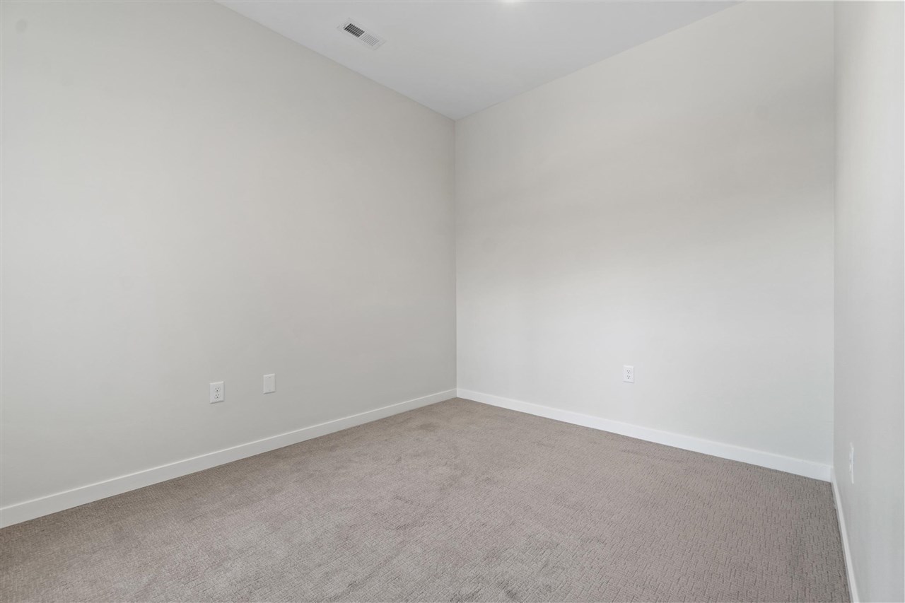 2964 Pine Hill Trce