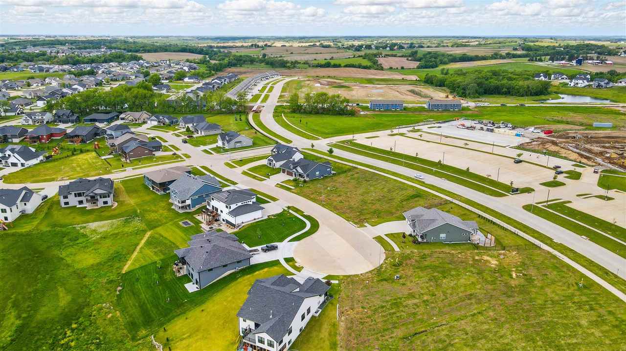 1817 Green Oak Ct