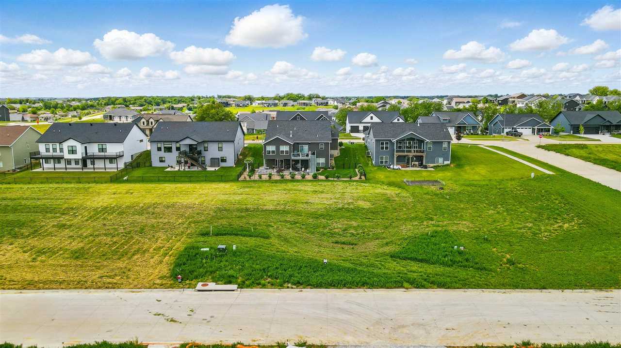 805 Rock Ridge Ct