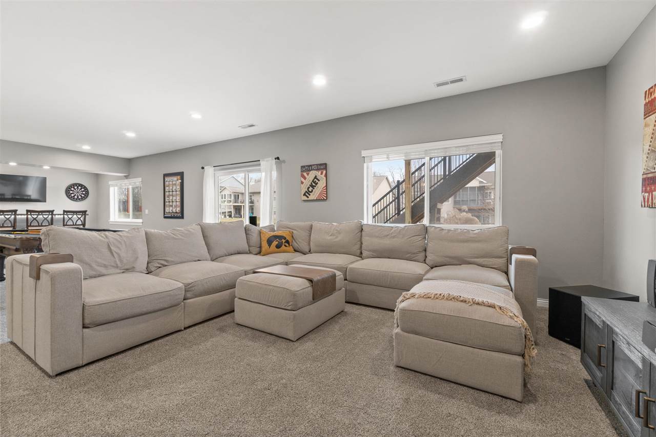 2470 Biltmore Ln