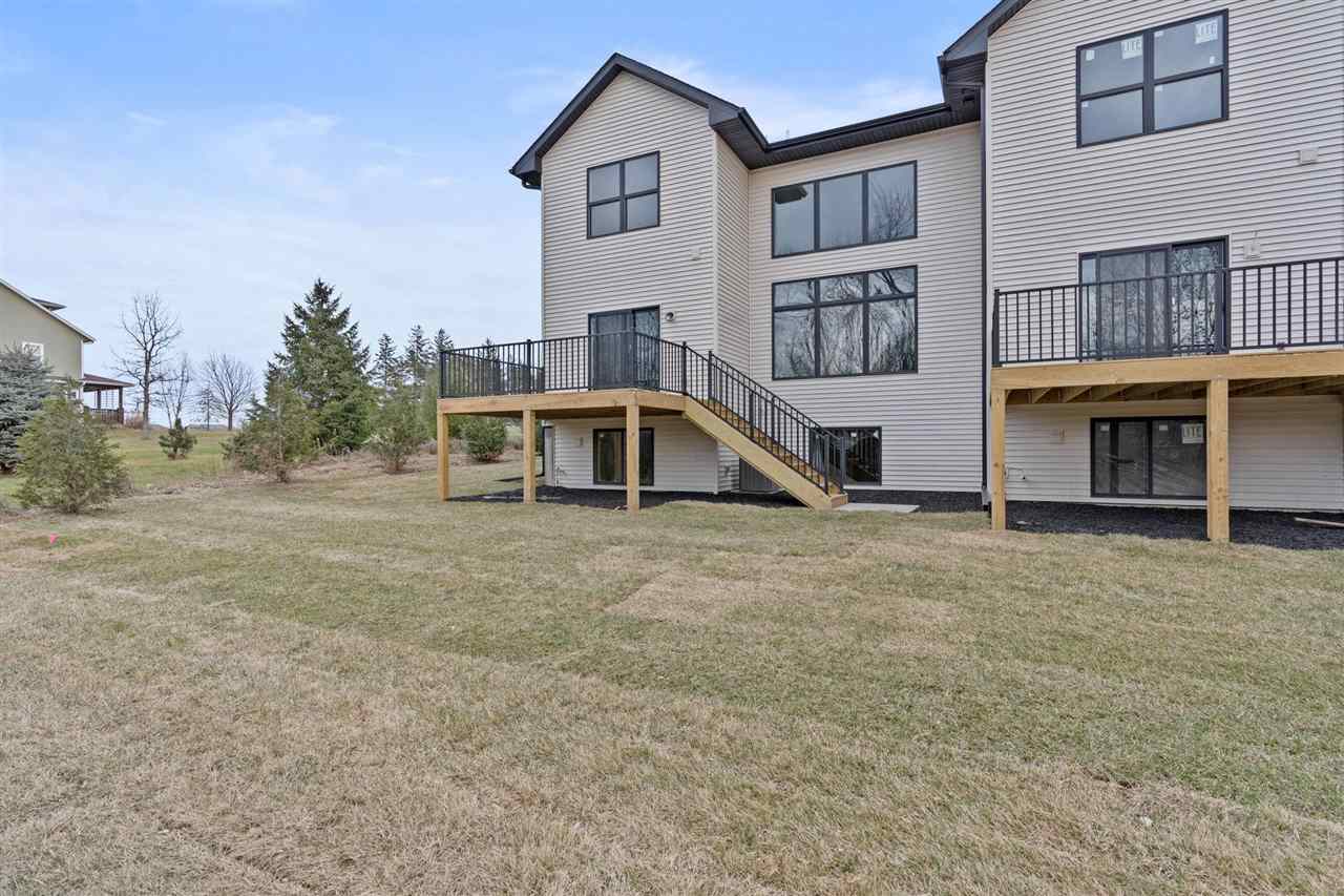 1125 Ivy Ln