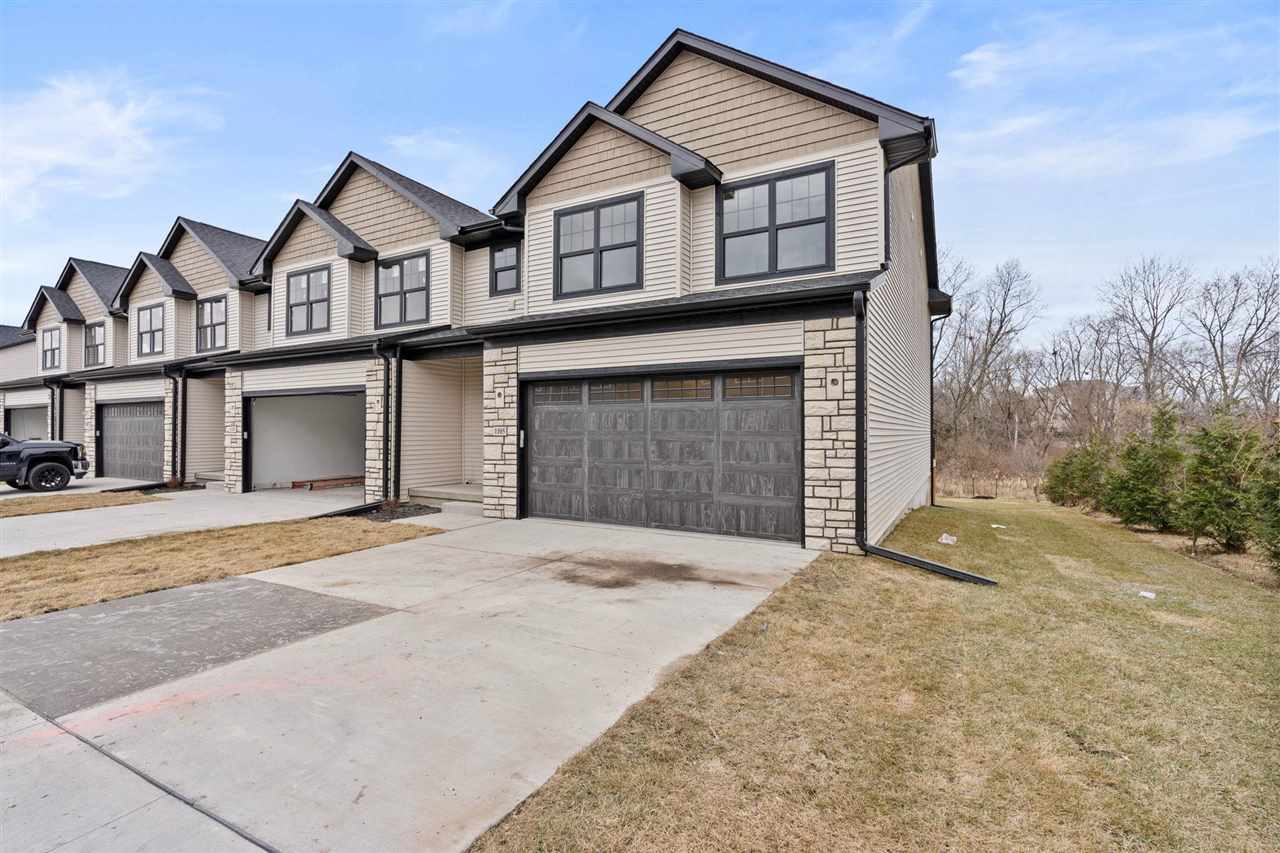 1125 Ivy Ln