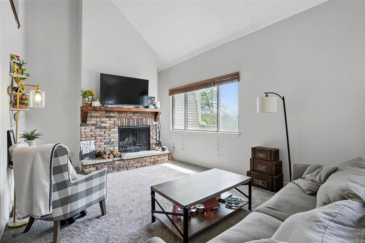 215 40th St Dr SE Unit: 304