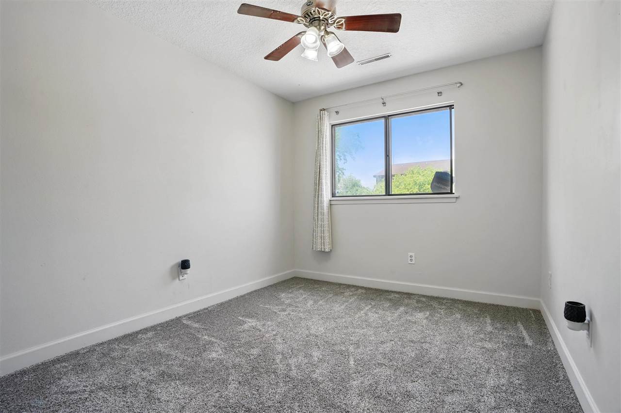 215 40th St Dr SE Unit: 304