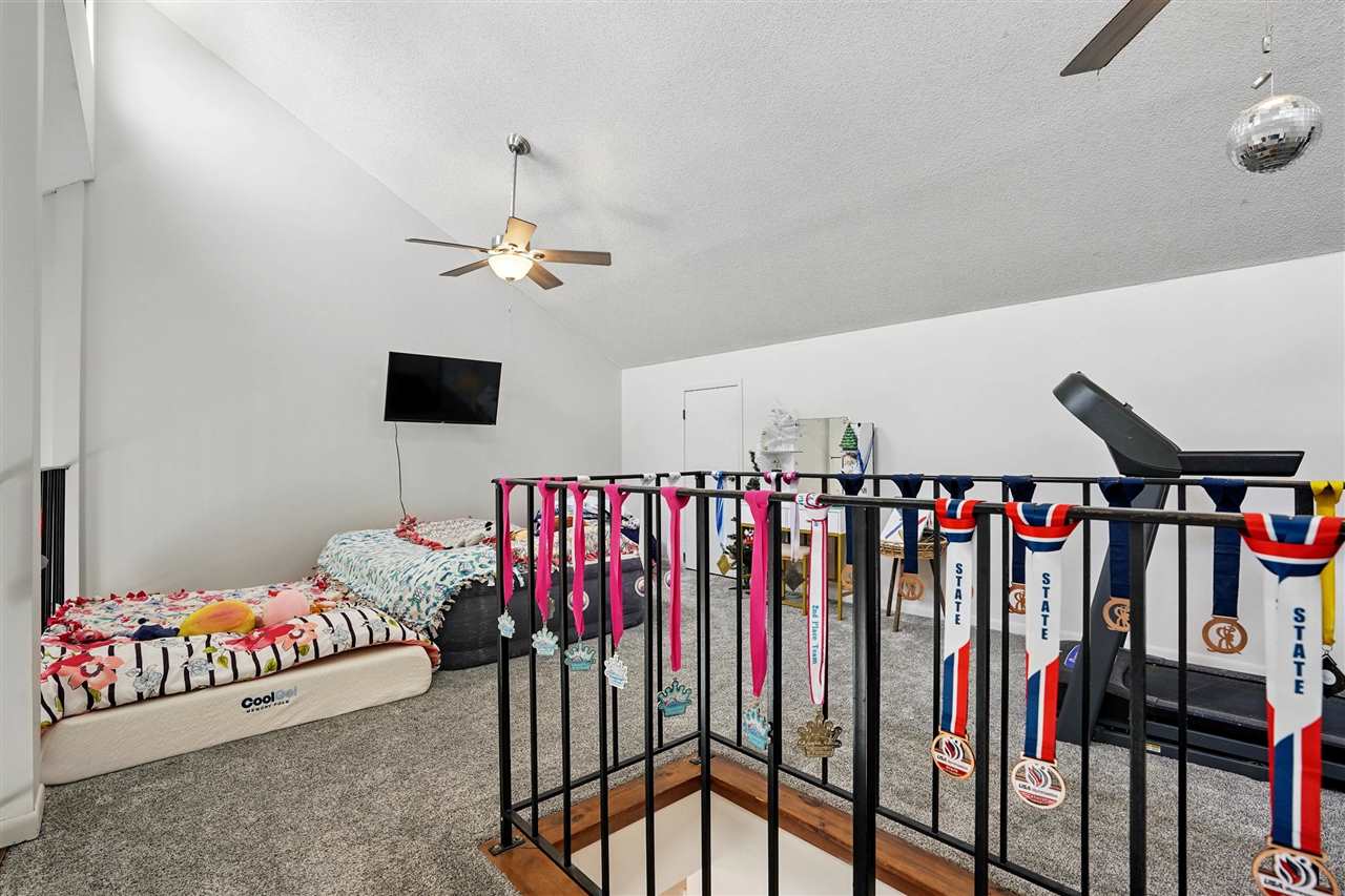 215 40th St Dr SE Unit: 304