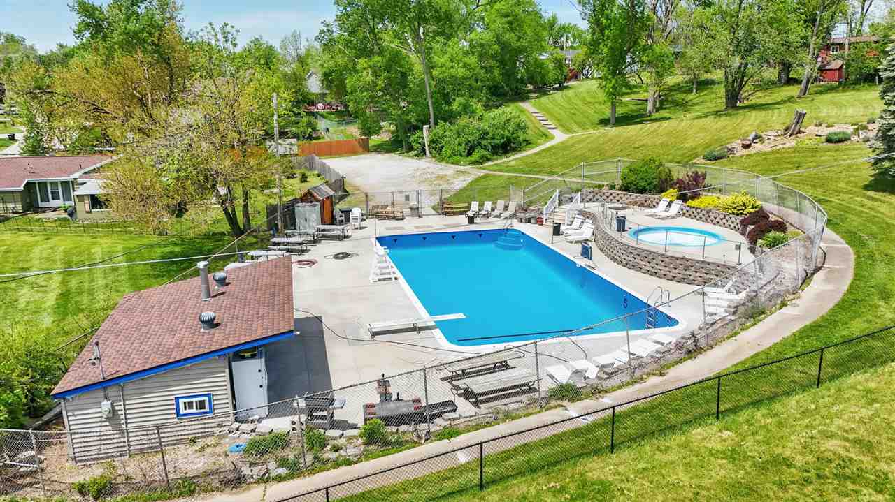 215 40th St Dr SE Unit: 304