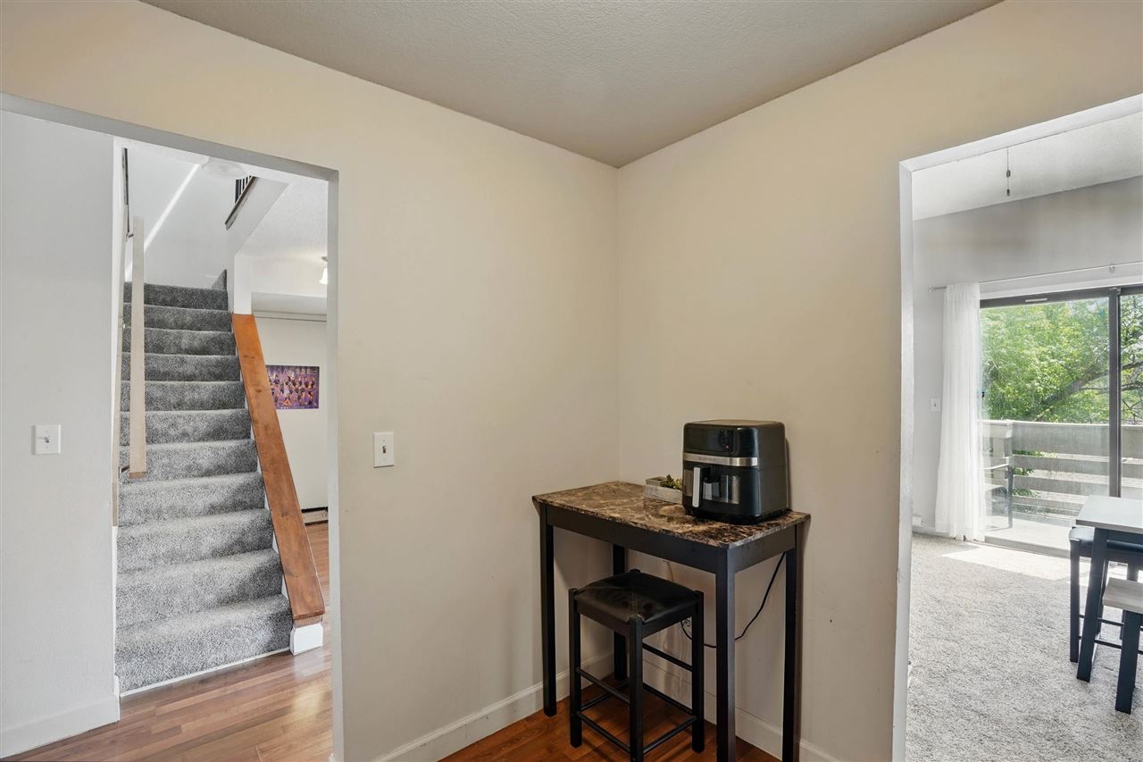 215 40th St Dr SE Unit: 304