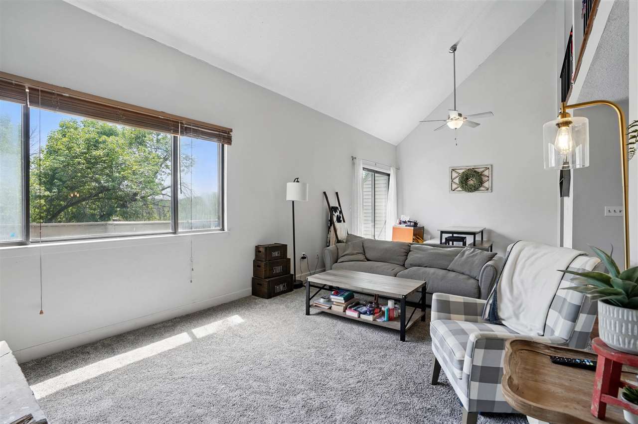 215 40th St Dr SE Unit: 304