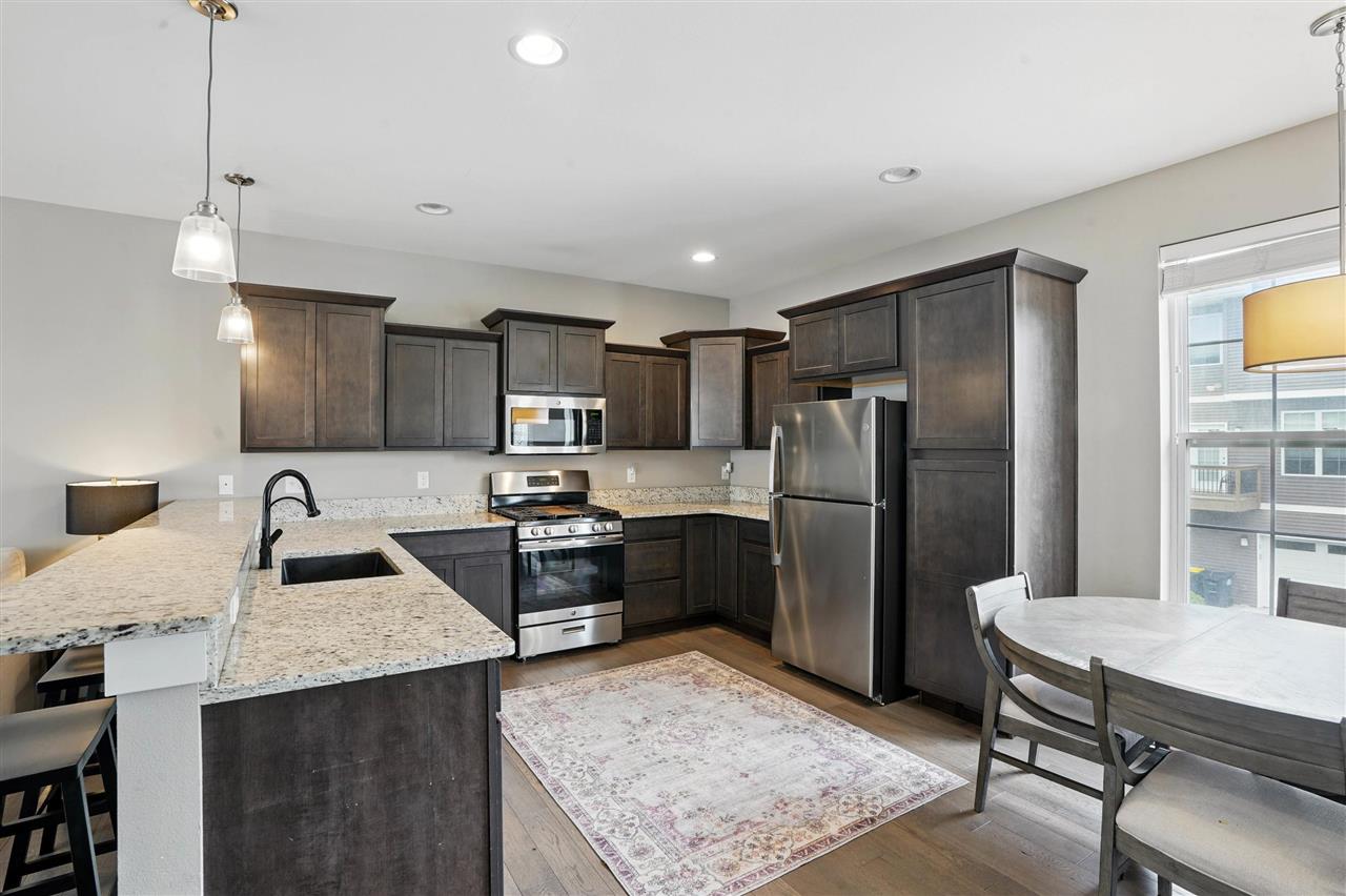 330 Clark Dr Unit: 2