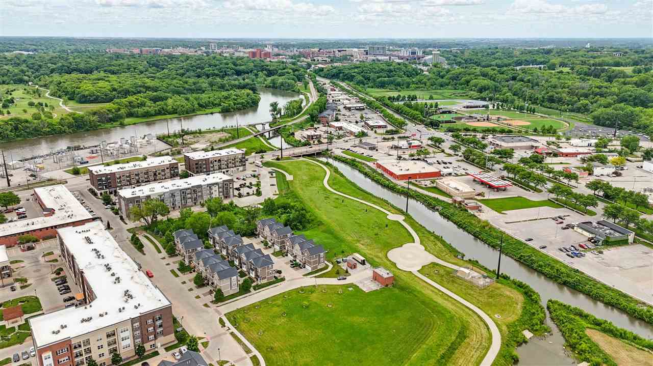 330 Clark Dr Unit: 2