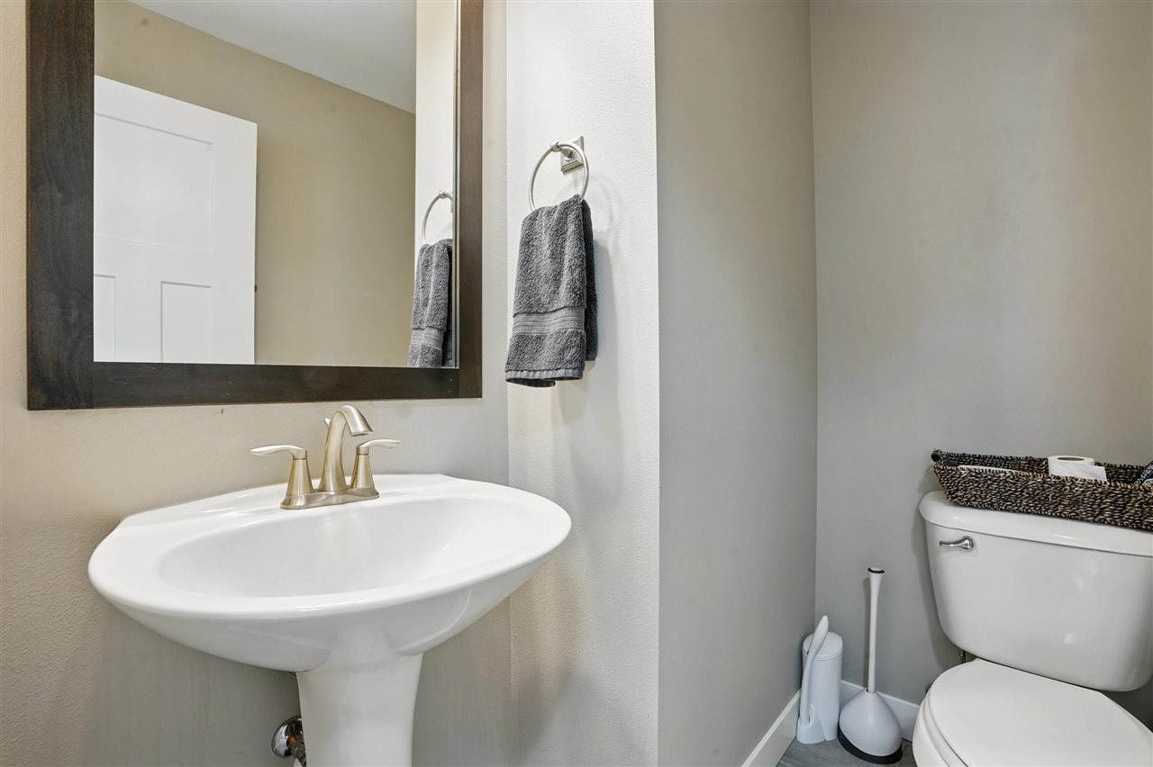 330 Clark Dr Unit: 2