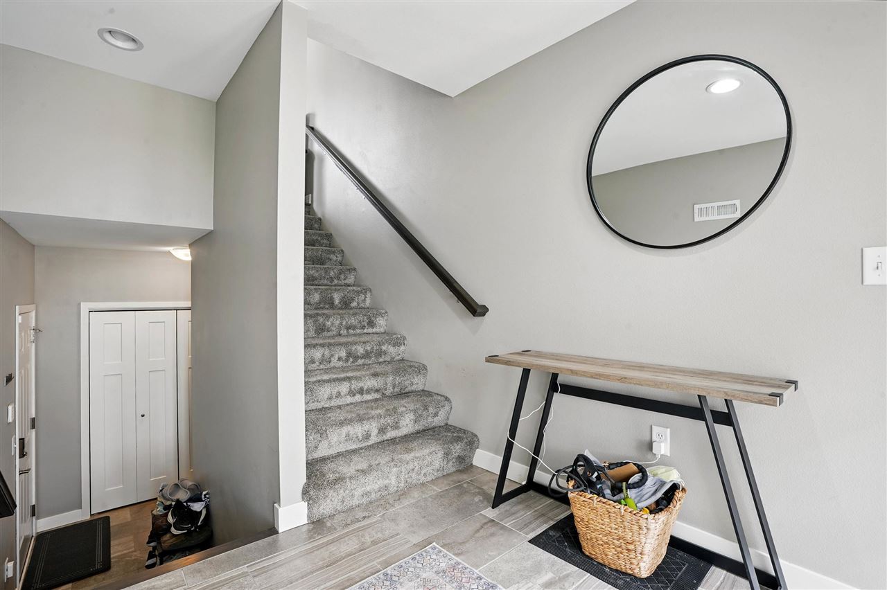 330 Clark Dr Unit: 2