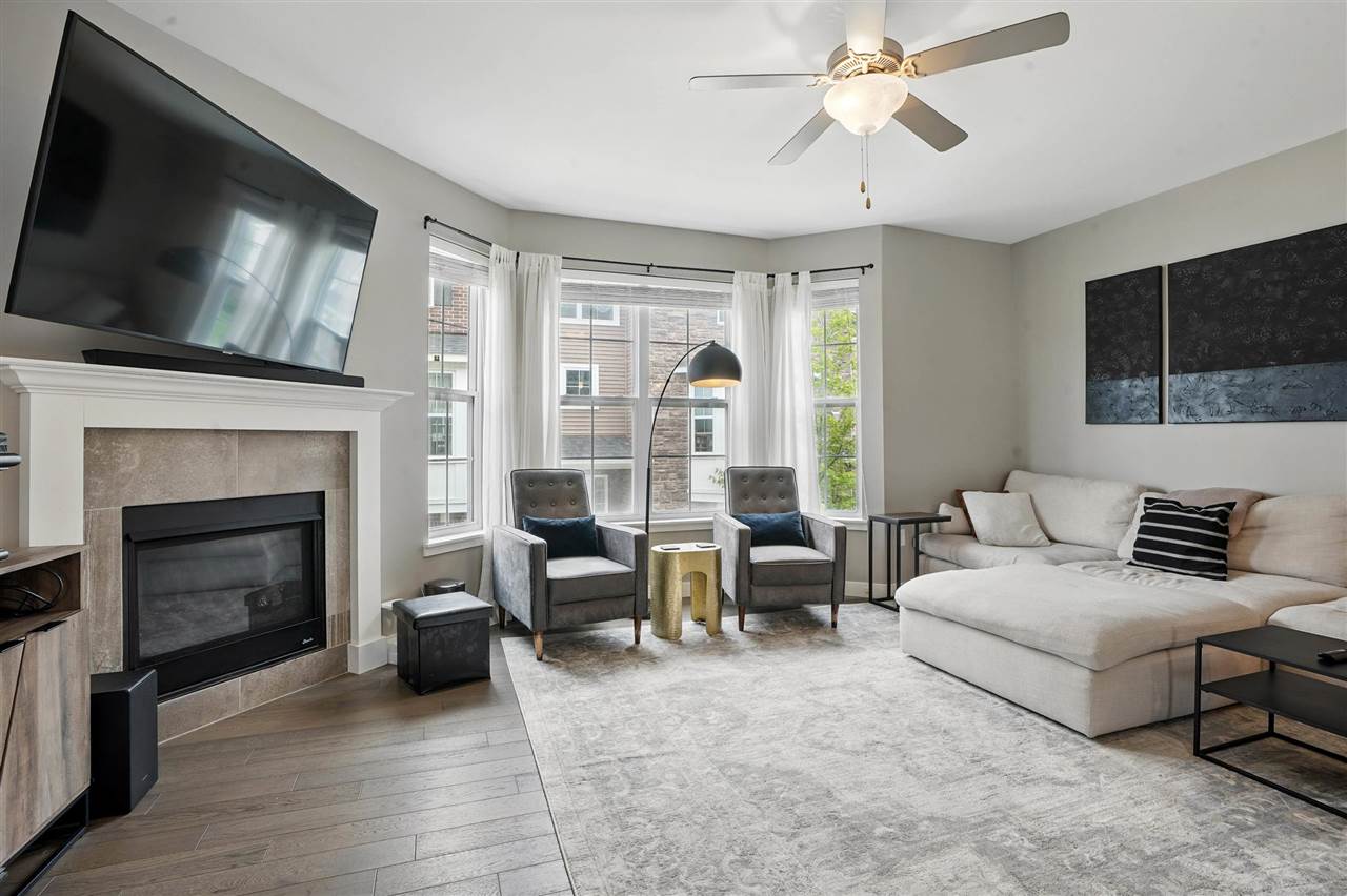 330 Clark Dr Unit: 2