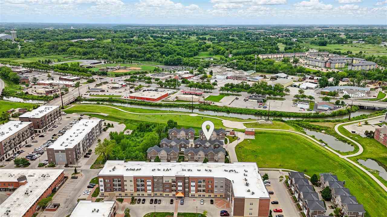 330 Clark Dr Unit: 2