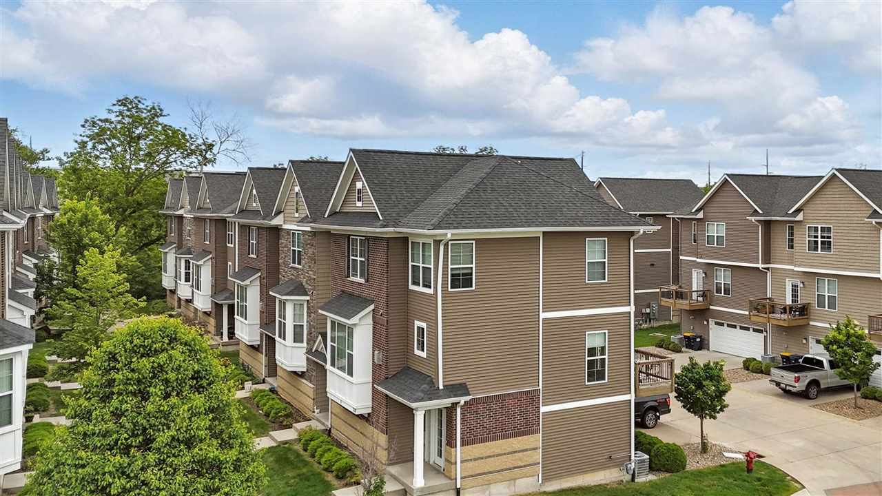 330 Clark Dr Unit: 2