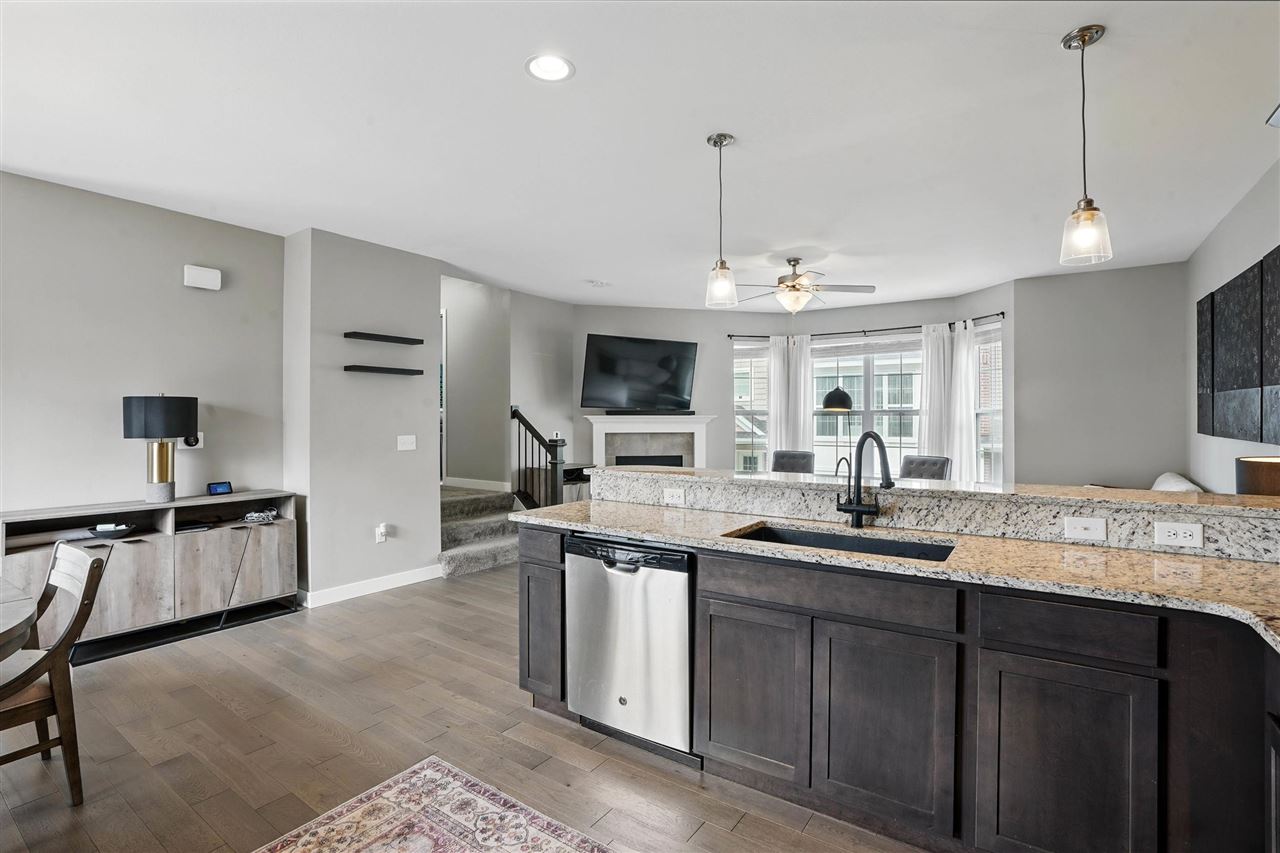 330 Clark Dr Unit: 2