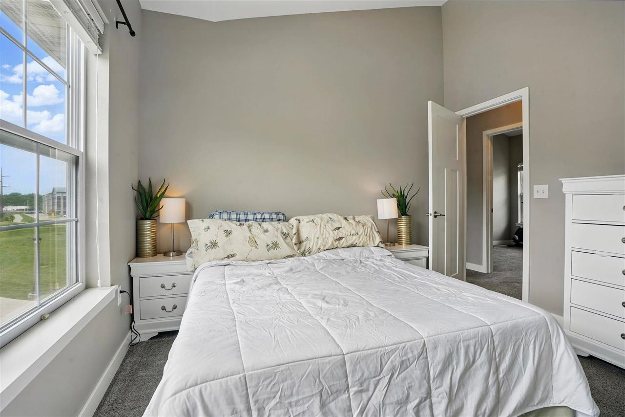 330 Clark Dr Unit: 2