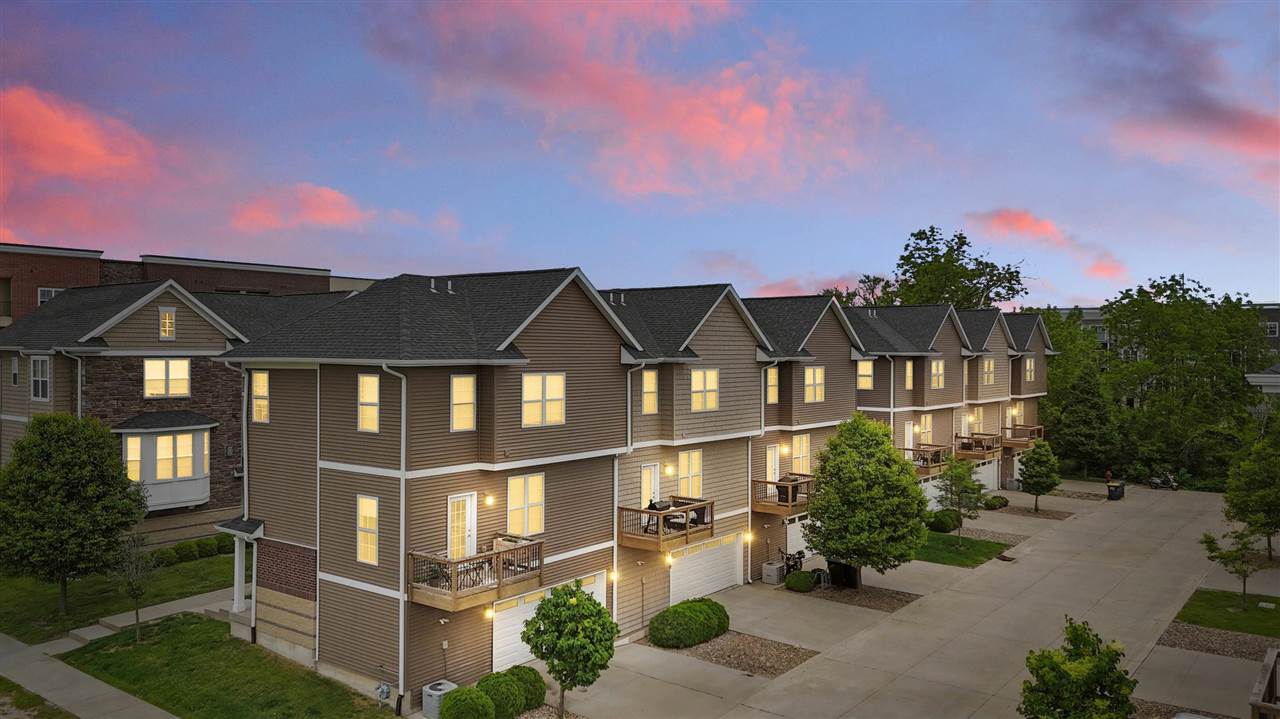 330 Clark Dr Unit: 2