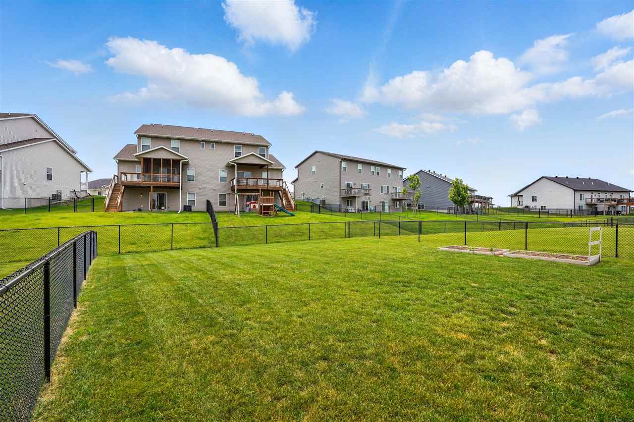 1175 Mary Ln