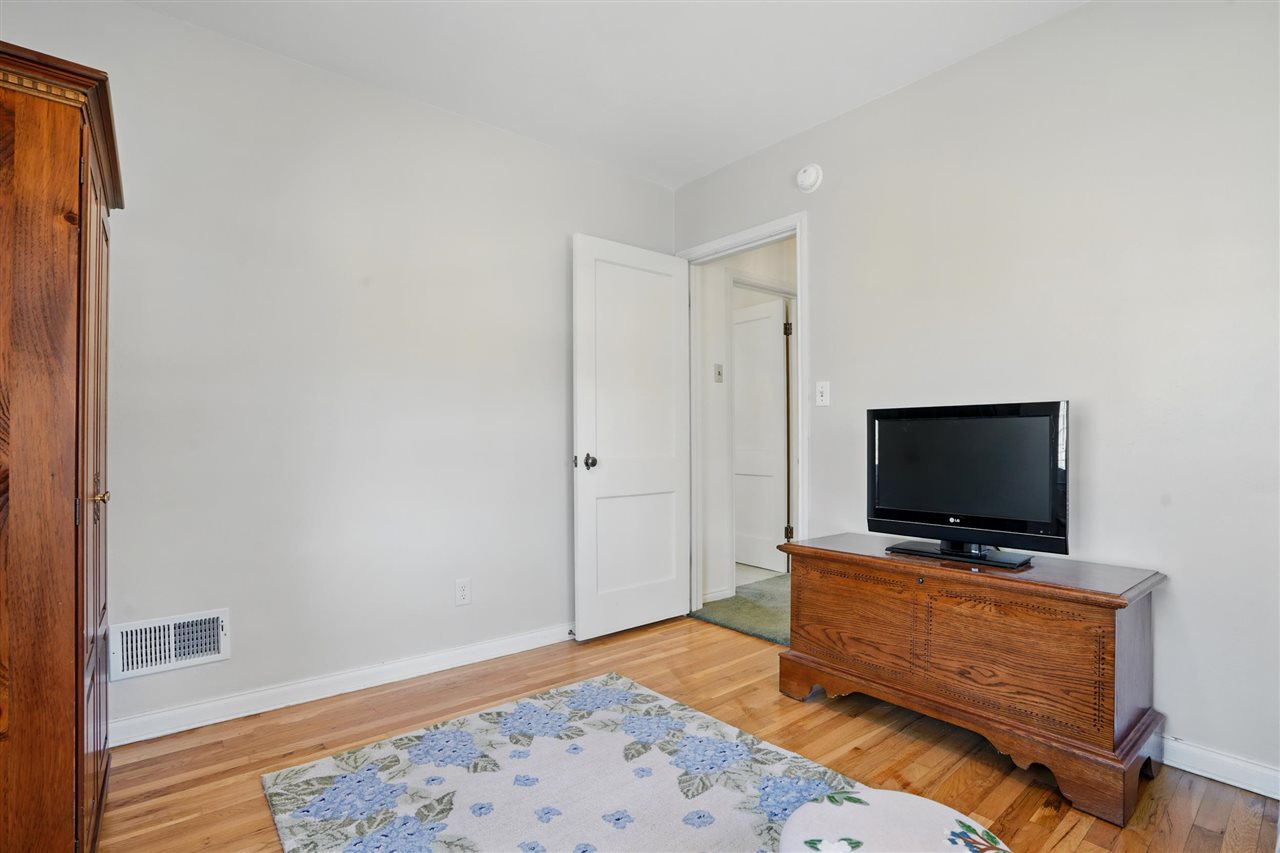317 Magowan Ave