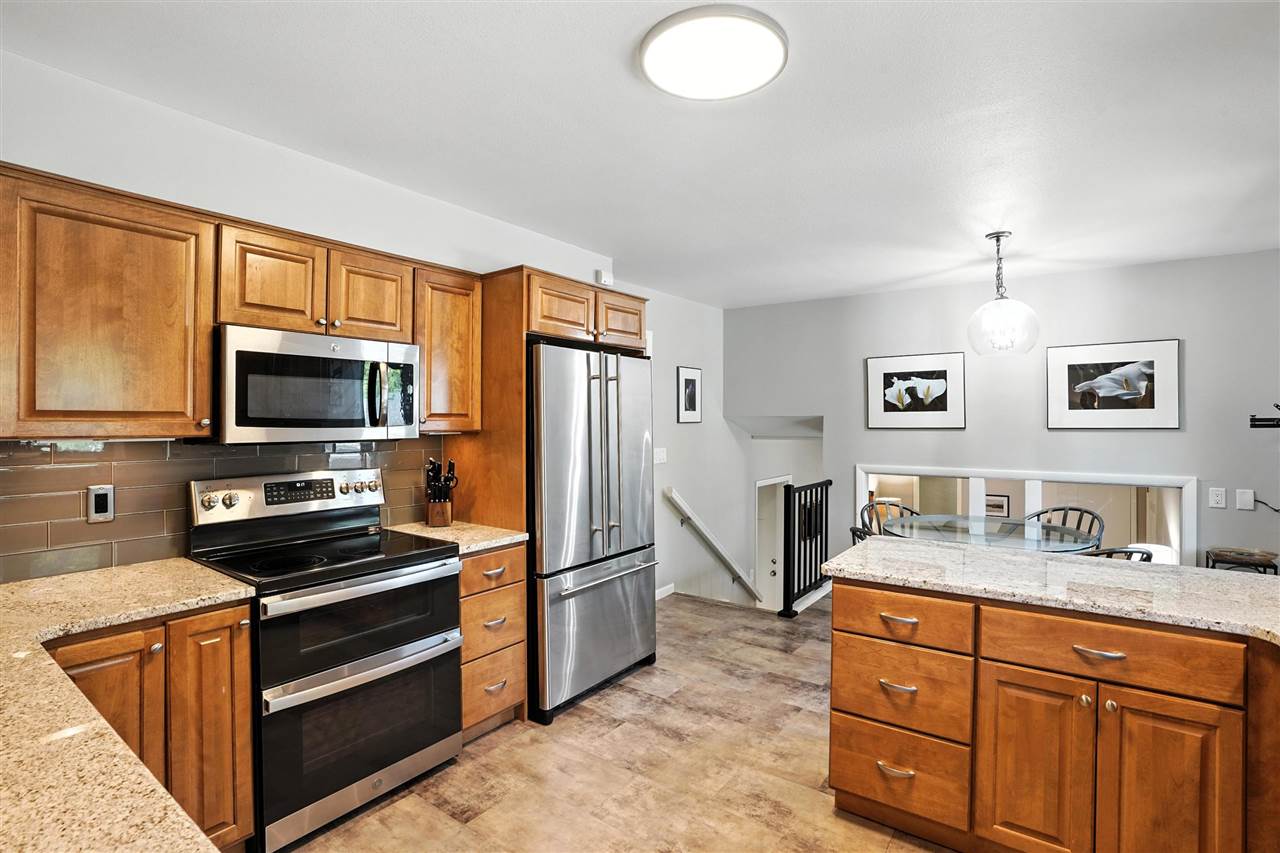 328 Highland Dr
