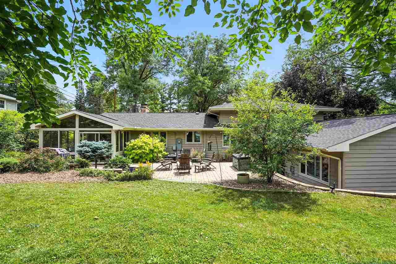 328 Highland Dr