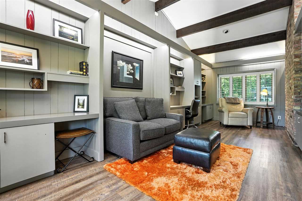 328 Highland Dr