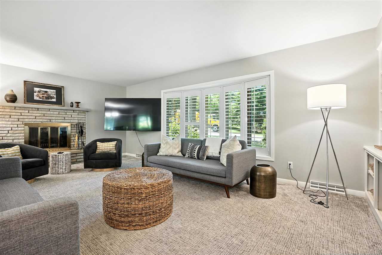 328 Highland Dr