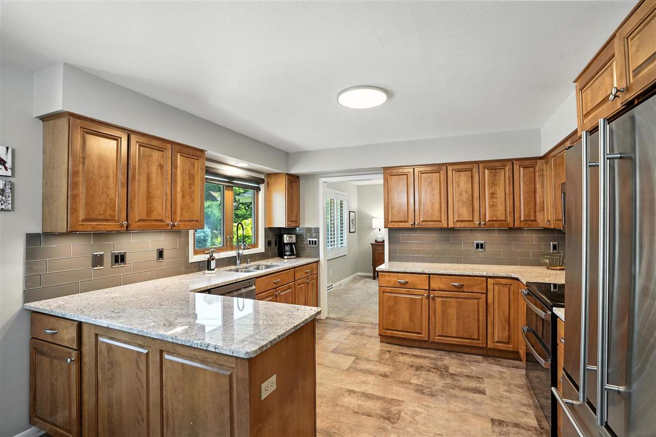 328 Highland Dr