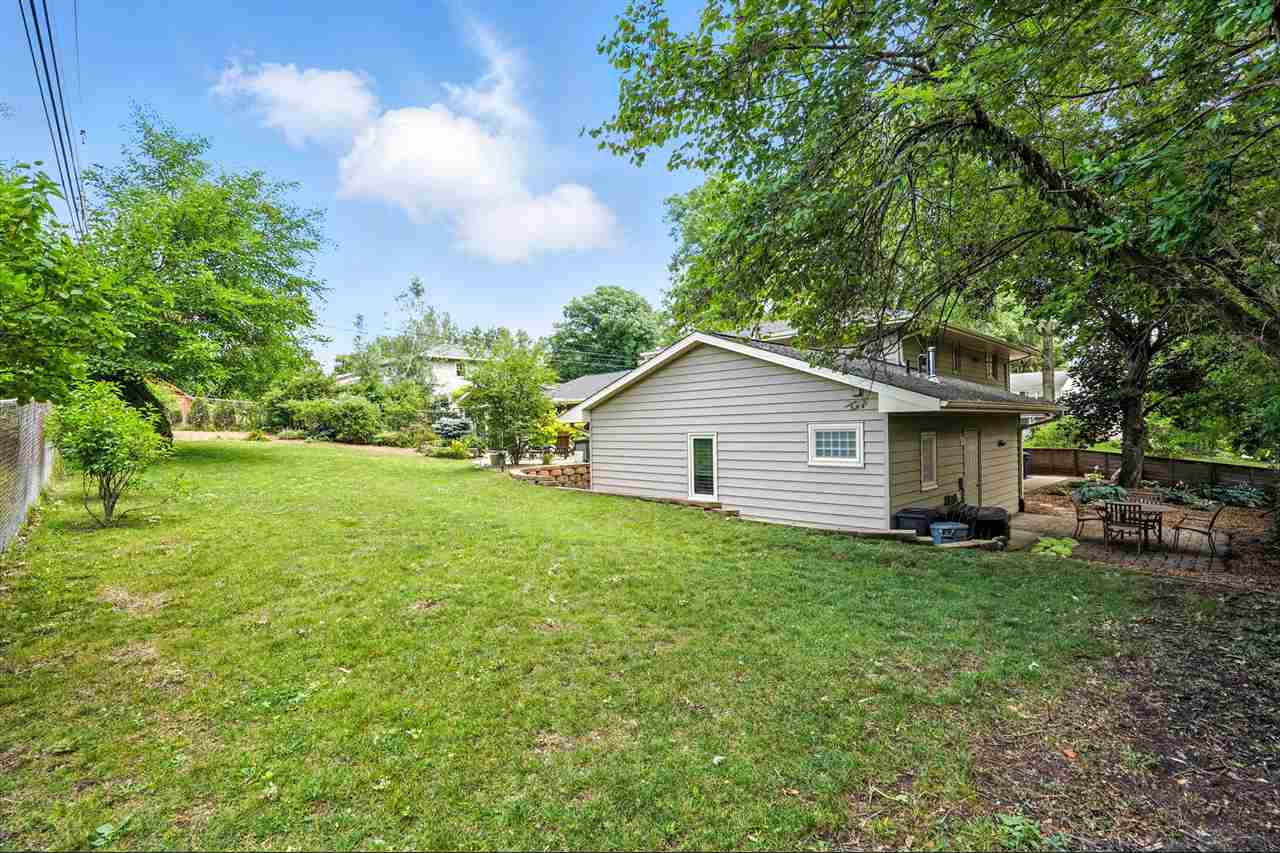 328 Highland Dr