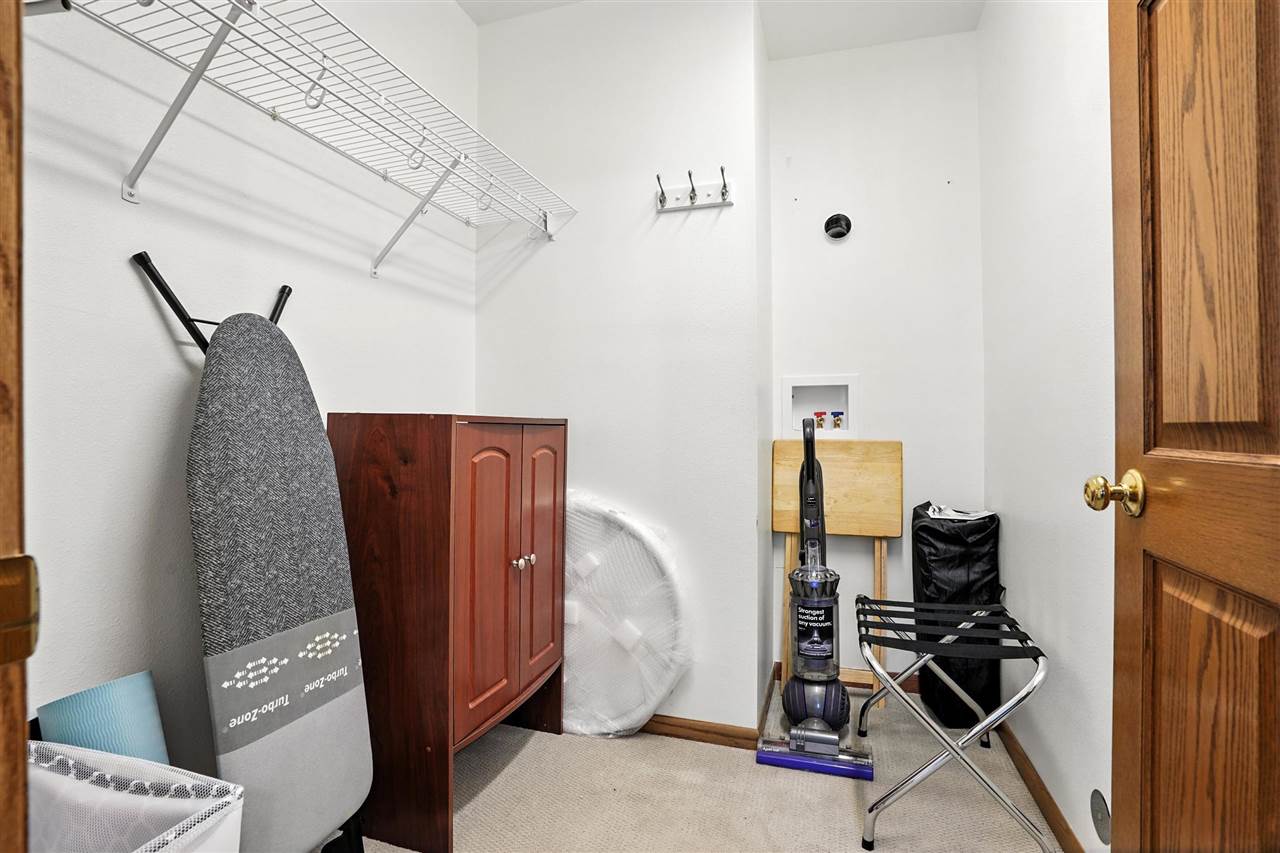328 Highland Dr