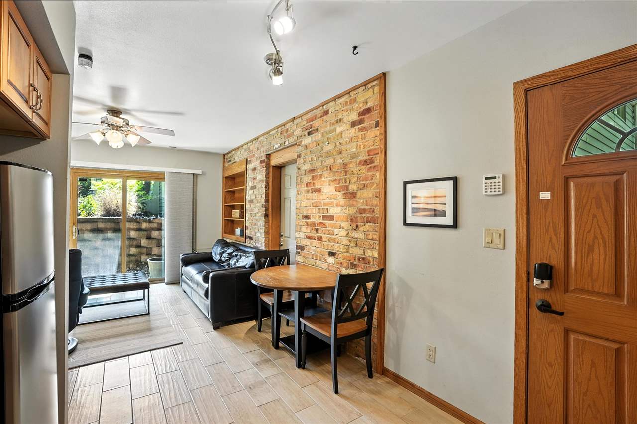 328 Highland Dr