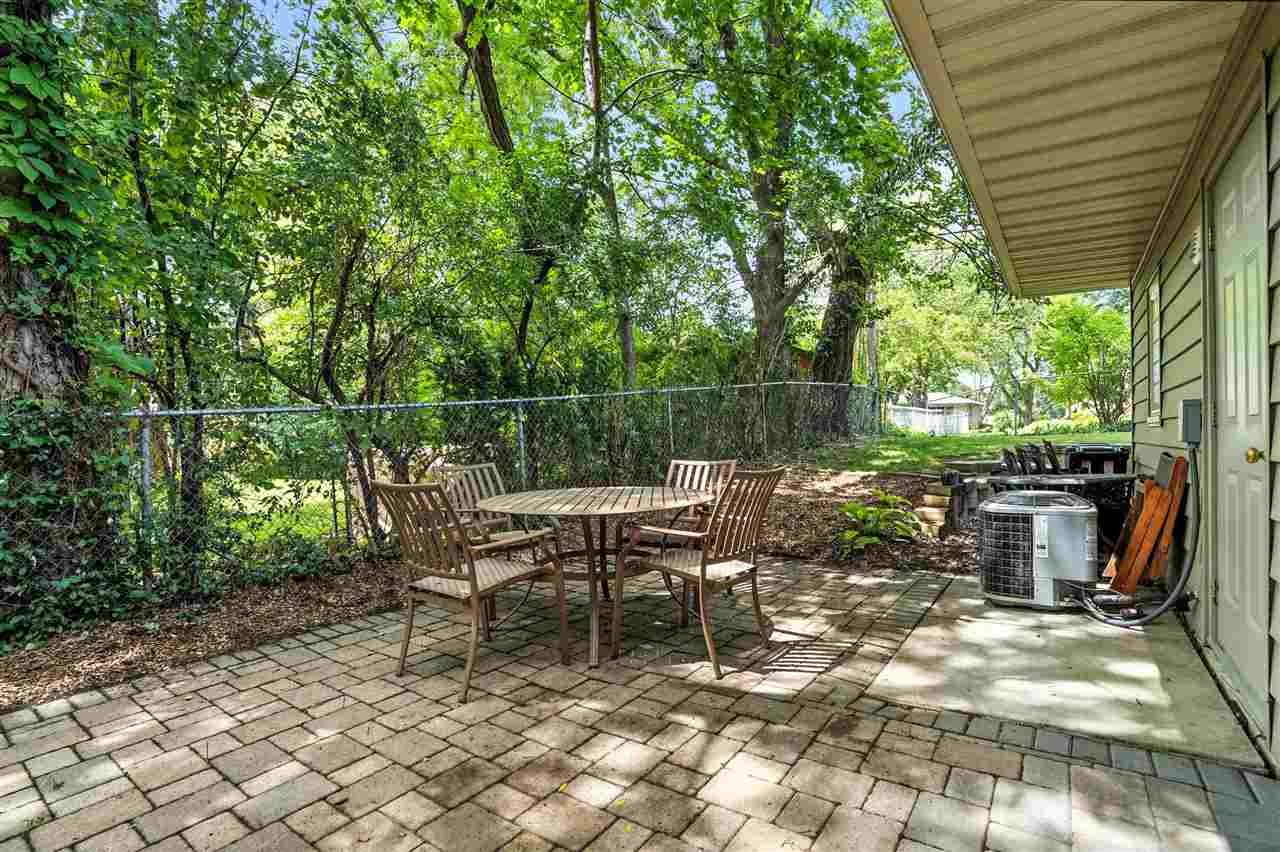328 Highland Dr