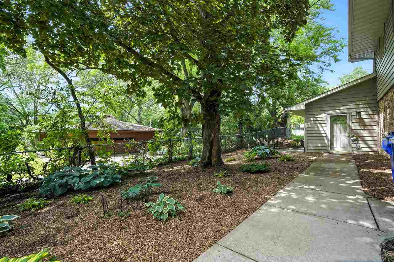 328 Highland Dr