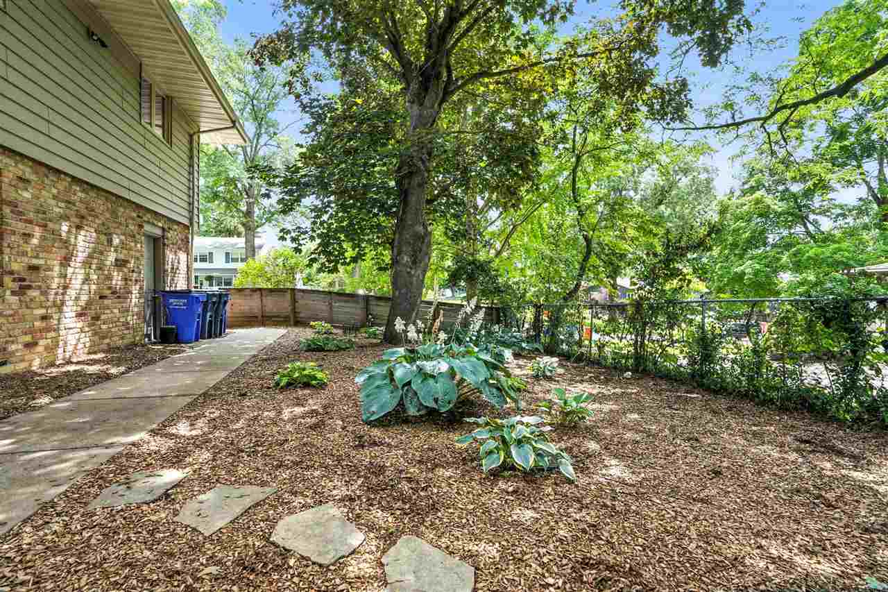 328 Highland Dr