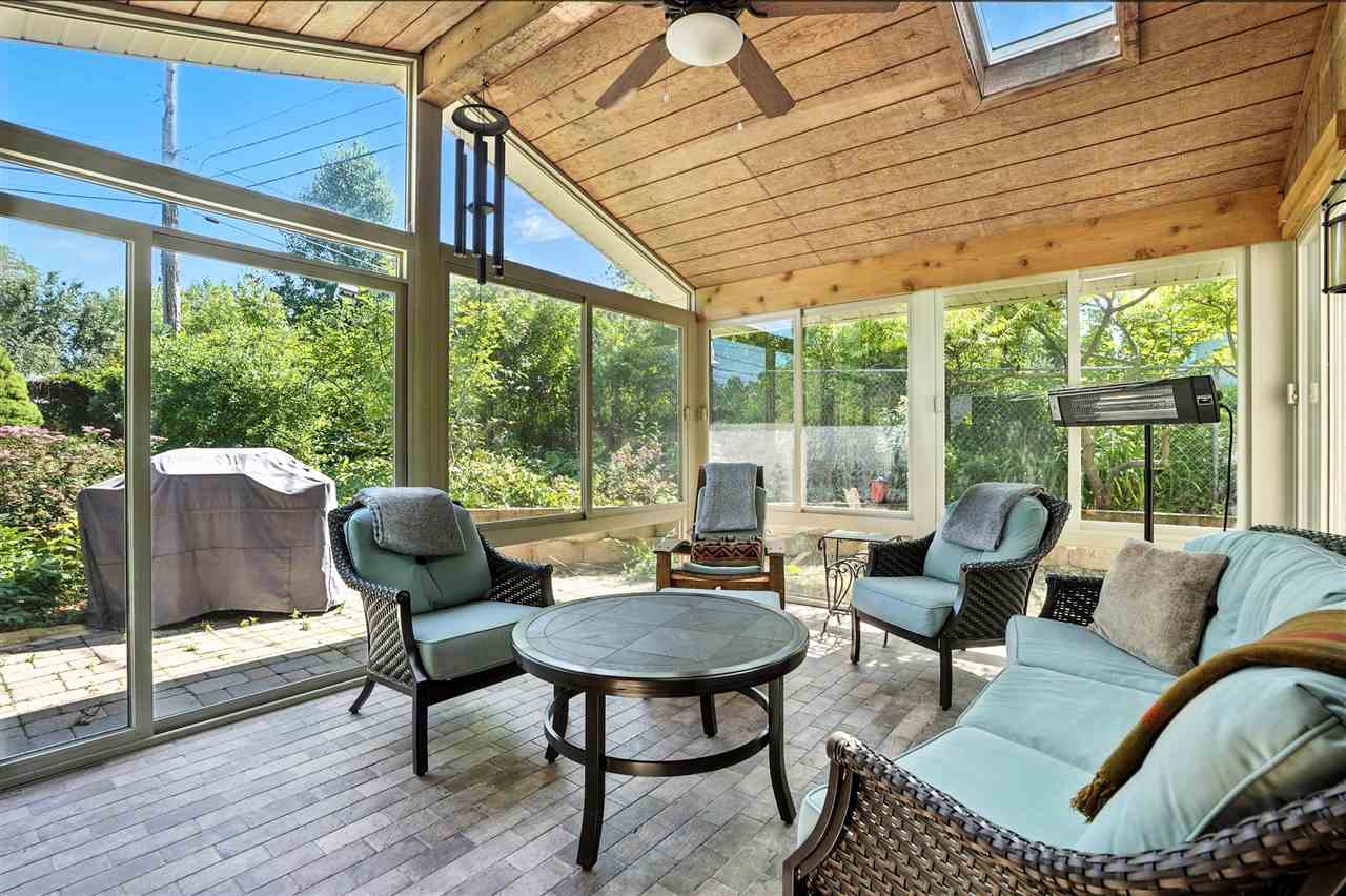 328 Highland Dr