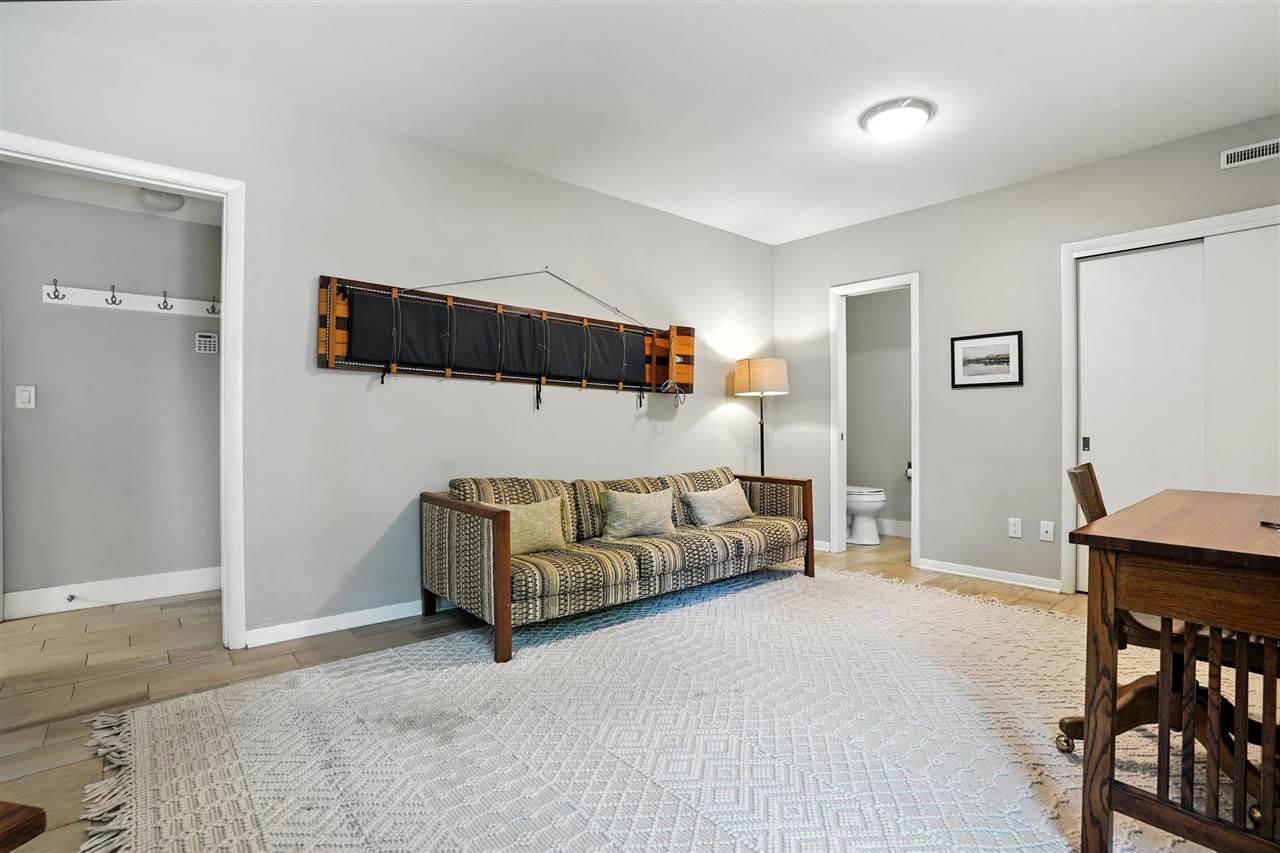 328 Highland Dr
