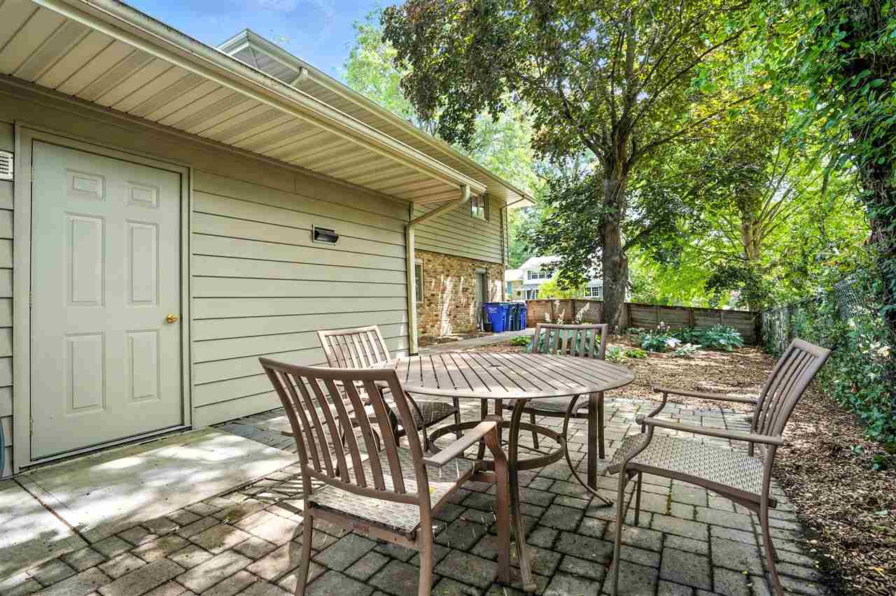 328 Highland Dr