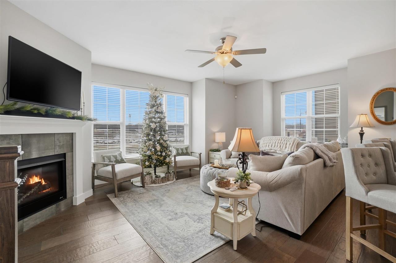 300 Clark Dr Unit: 1