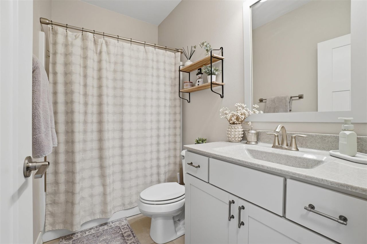 300 Clark Dr Unit: 1