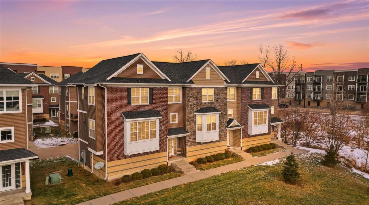 300 Clark Dr Unit: 1