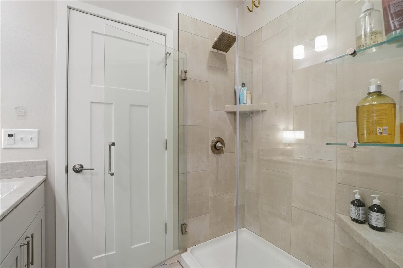 300 Clark Dr Unit: 1