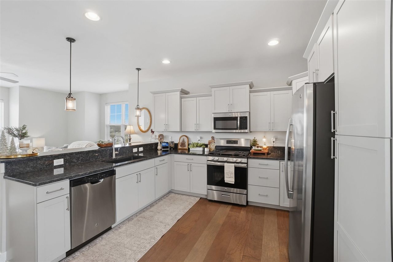 300 Clark Dr Unit: 1