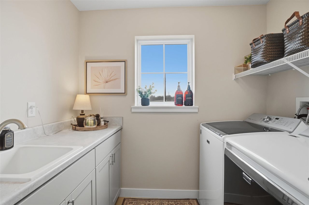 300 Clark Dr Unit: 1