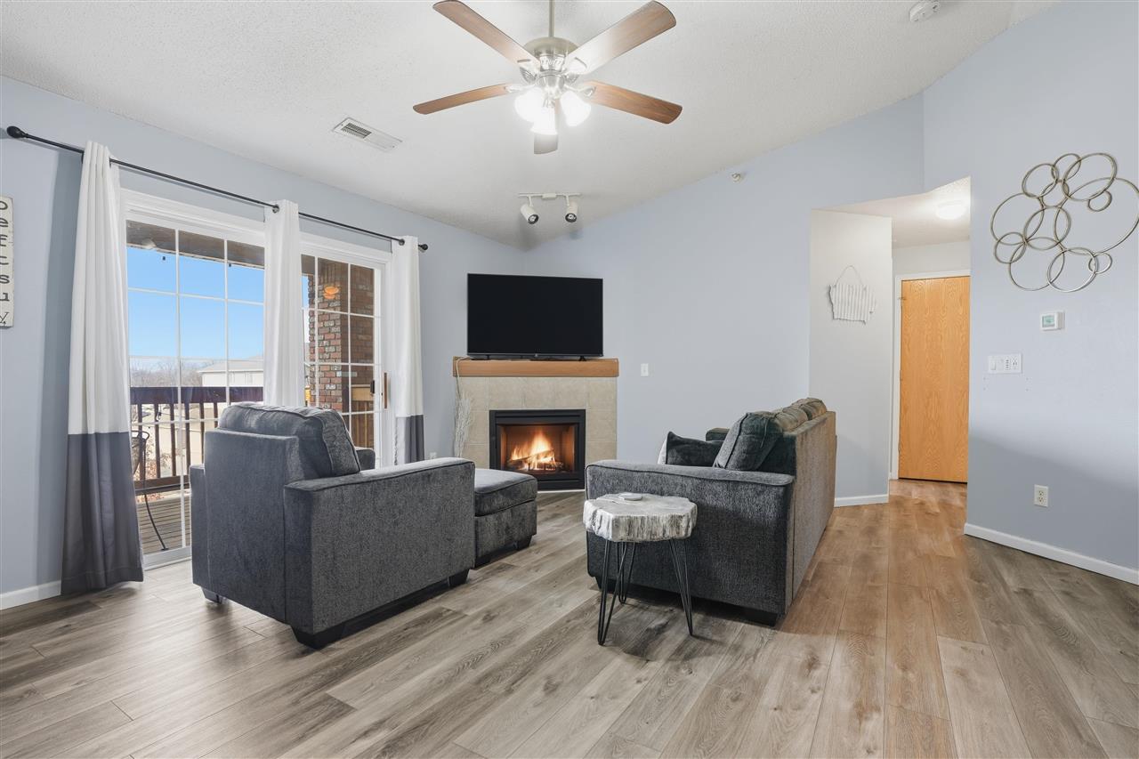 2824 Triple Crown Ln Unit: 9