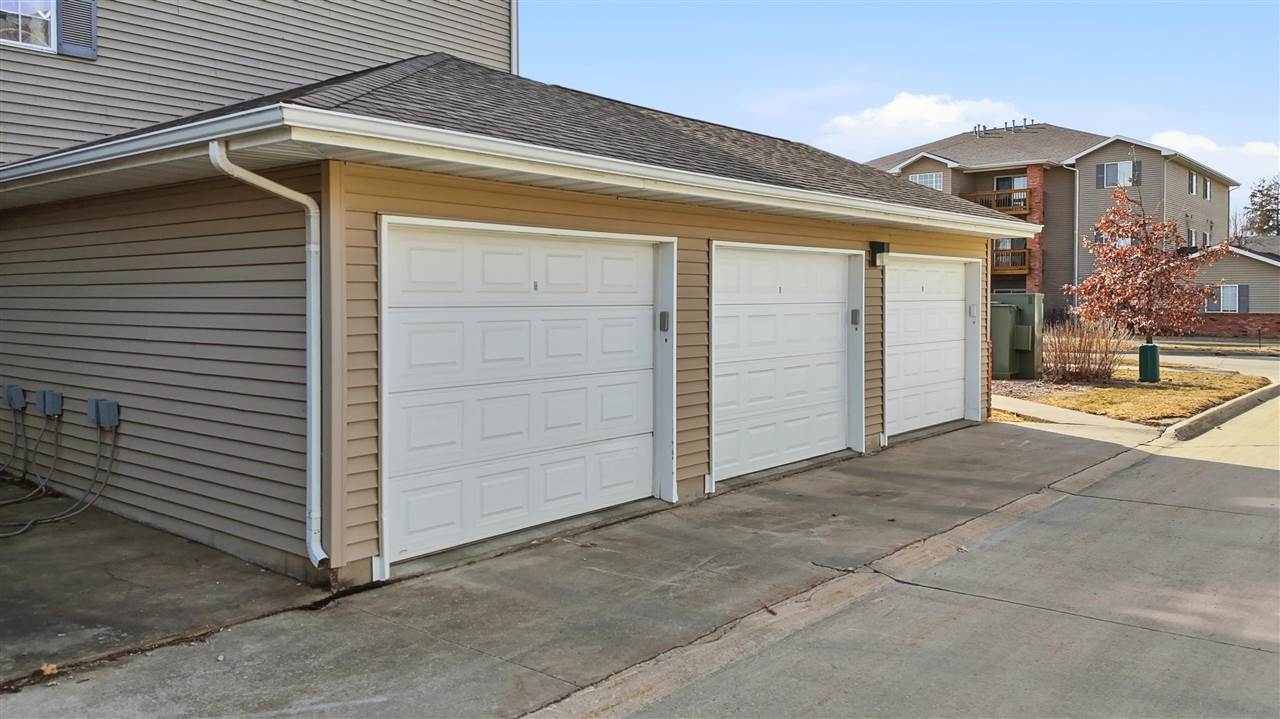 2824 Triple Crown Ln Unit: 9