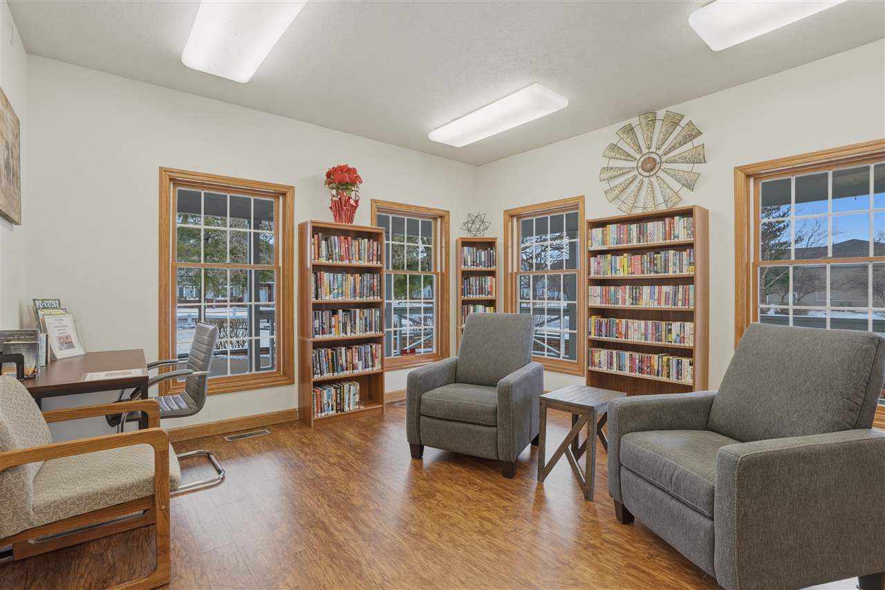 2824 Triple Crown Ln Unit: 9