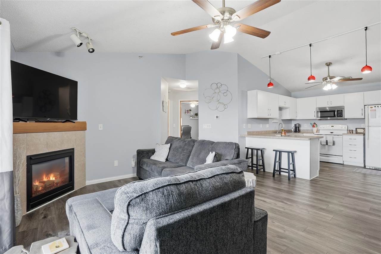 2824 Triple Crown Ln Unit: 9