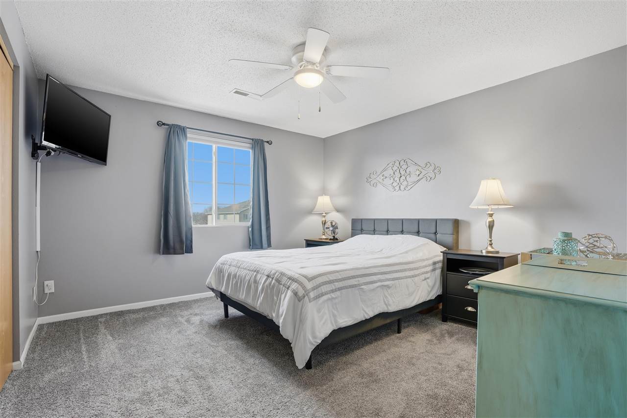 2824 Triple Crown Ln Unit: 9