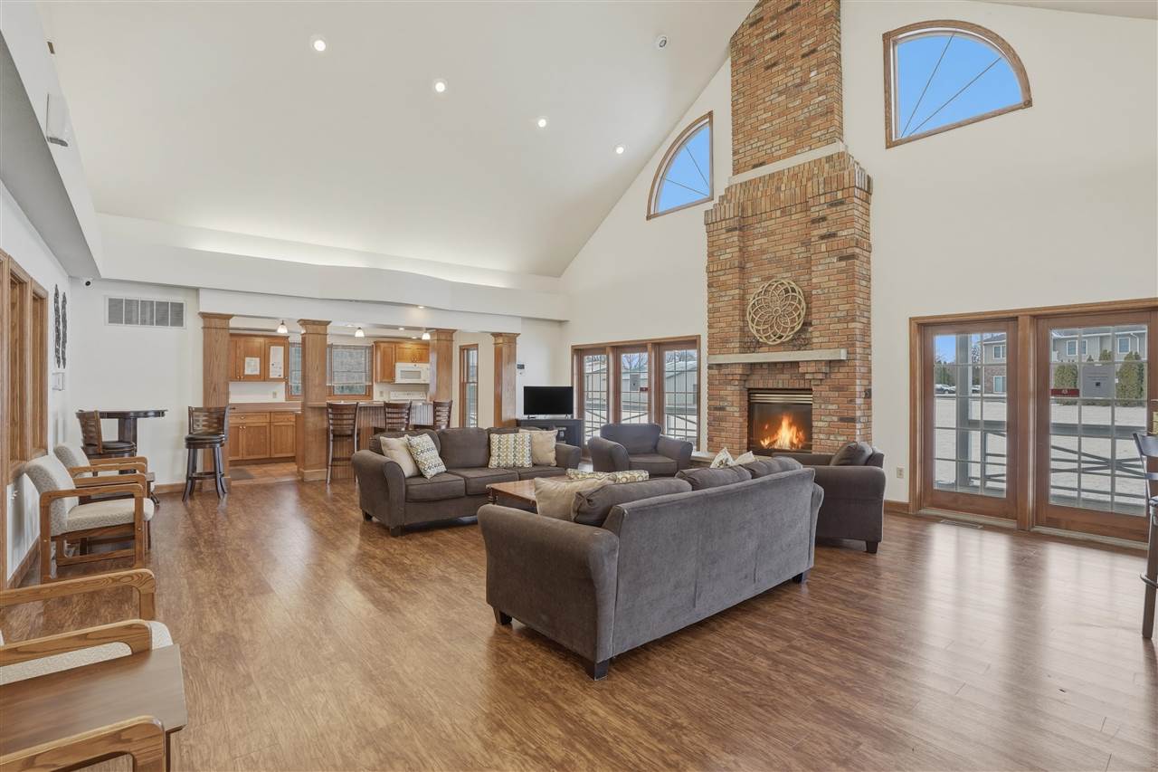 2824 Triple Crown Ln Unit: 9